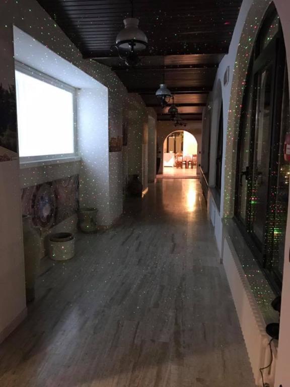 Hotel Ristorante La Grotta Castiglione Delle Stiviere Exterior foto